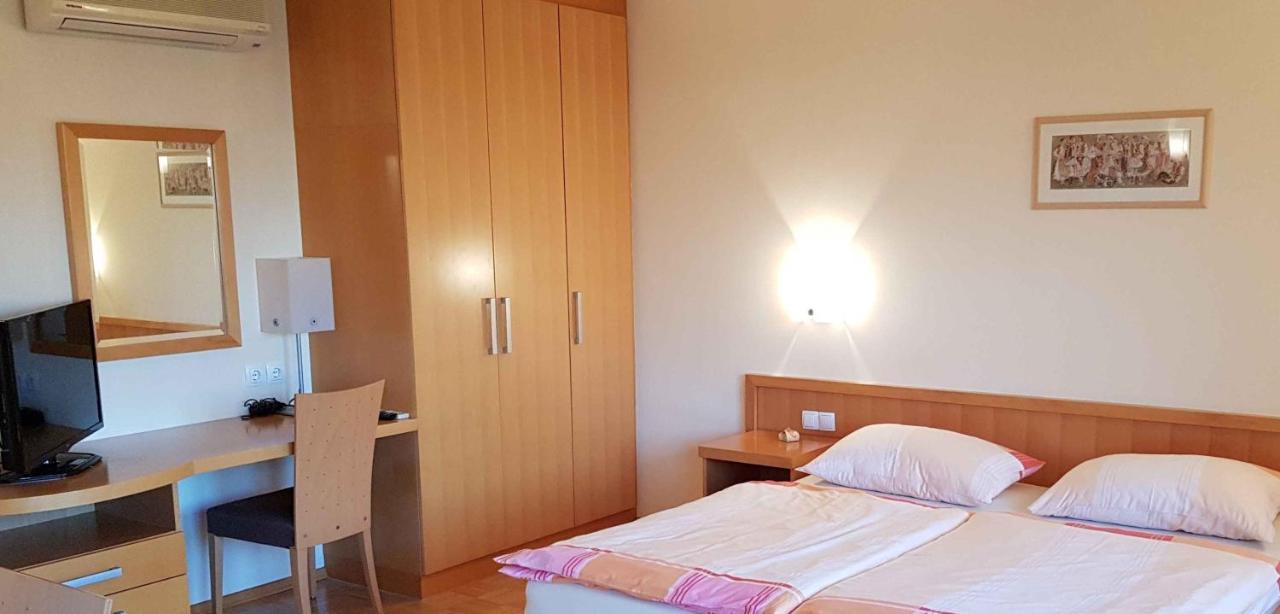 Apartments Ad ราเดนซี ภายนอก รูปภาพ